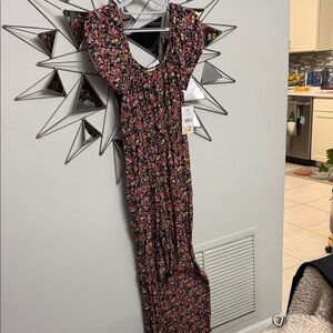 Floral jumpsuit with Sleeves